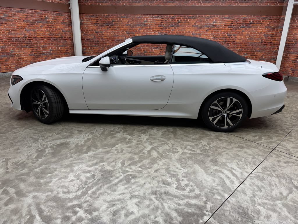 New 2027 Mercedes-Benz CLE 300 4MATIC Cabriolet image 2