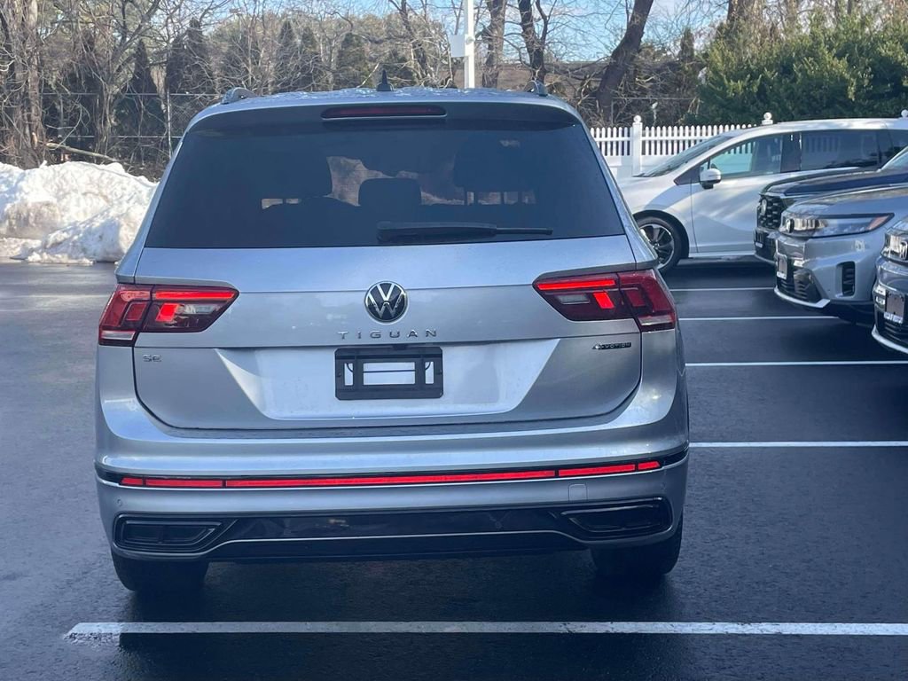 Used 2023 Volkswagen Tiguan SE R-Line image 5