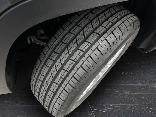 New 2025 Jeep Grand Cherokee Laredo X w/ Trailer Tow Package image 33