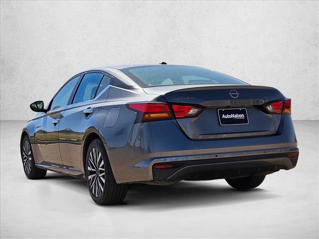Used 2024 Nissan Altima 2.5 SV image 8