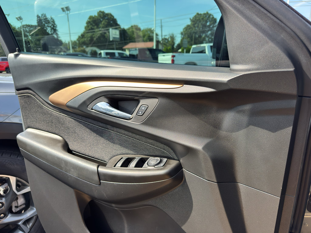 Used 2023 Chevrolet TrailBlazer ACTIV w/ Sun and Liftgate Package FWD image 16
