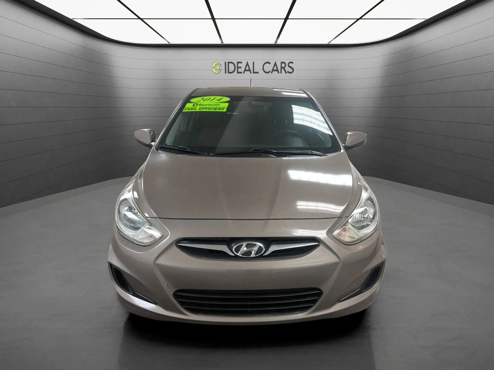 Used 2014 Hyundai Accent GS FWD image 2