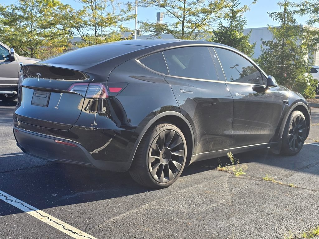 Used 2023 Tesla Model Y 2WD image 7