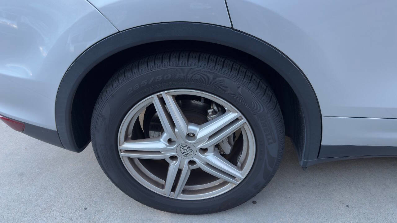 Used 2011 Porsche Cayenne S image 18