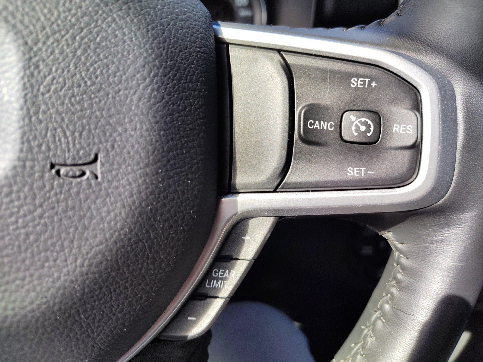 Used 2022 RAM 1500 Big Horn AWD/4WD image 24