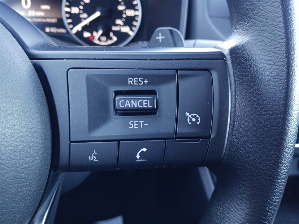 Used 2023 Nissan Rogue S image 31