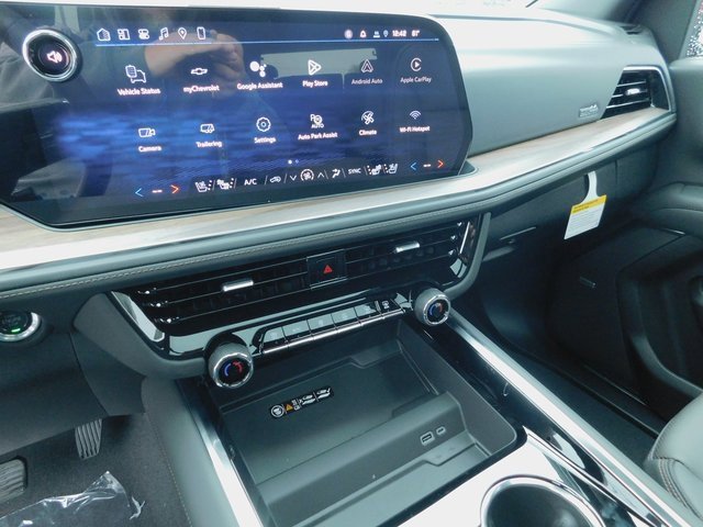 New 2026 Chevrolet Suburban High Country image 34