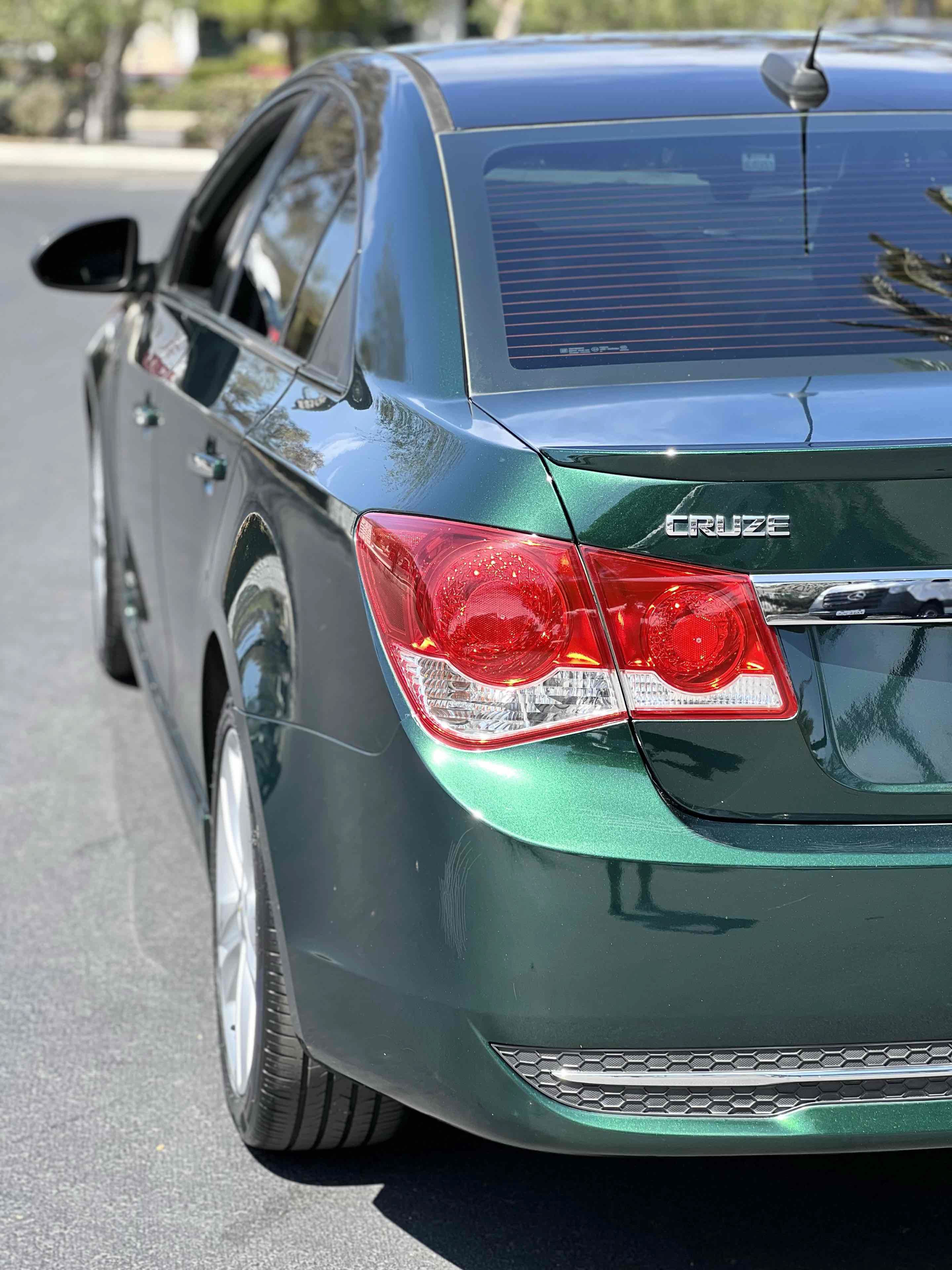 Used 2015 Chevrolet Cruze LTZ w/ Sun, Sound and Sport Package FWD image 38