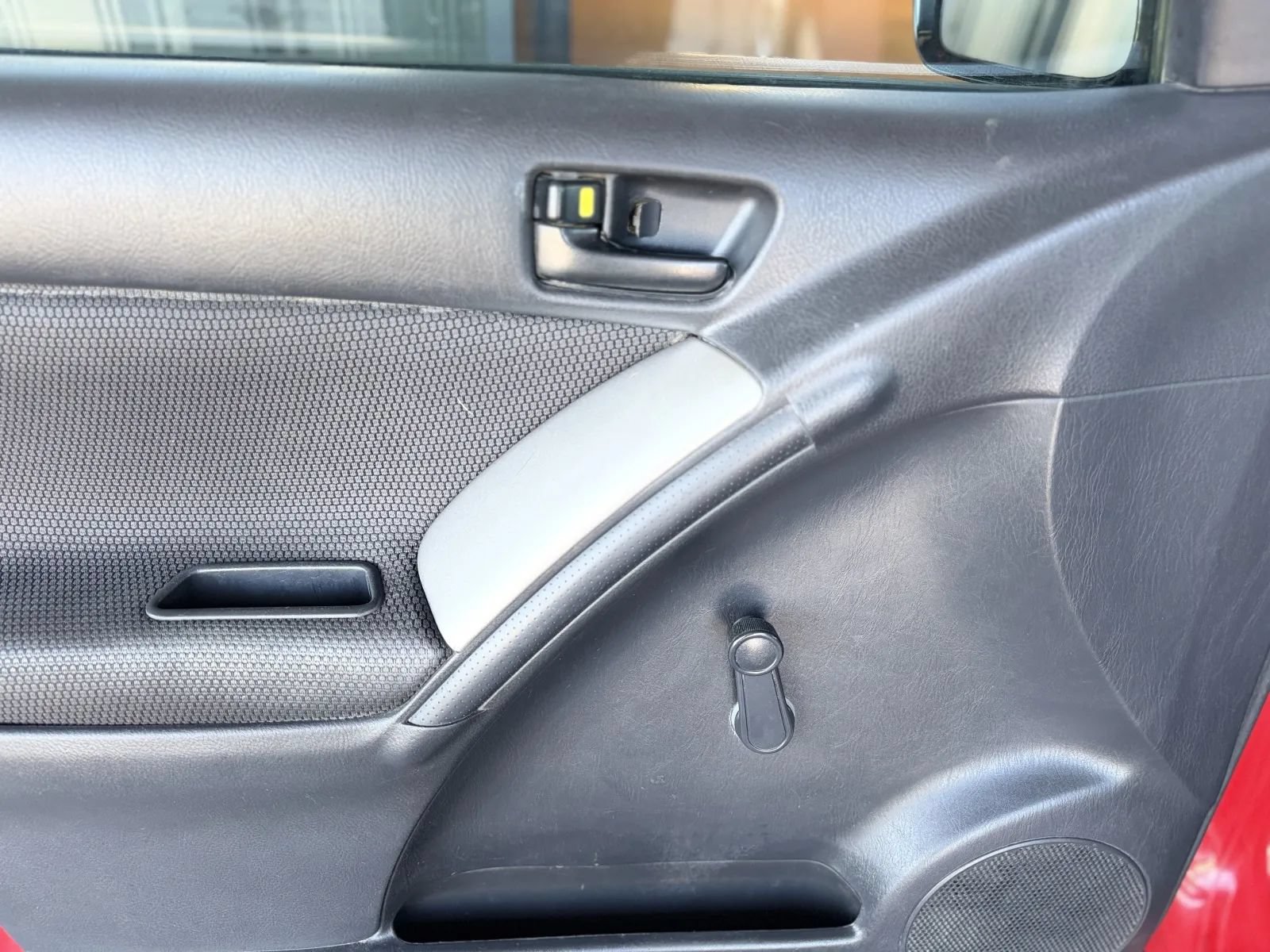 Used 2006 Pontiac Vibe FWD image 20