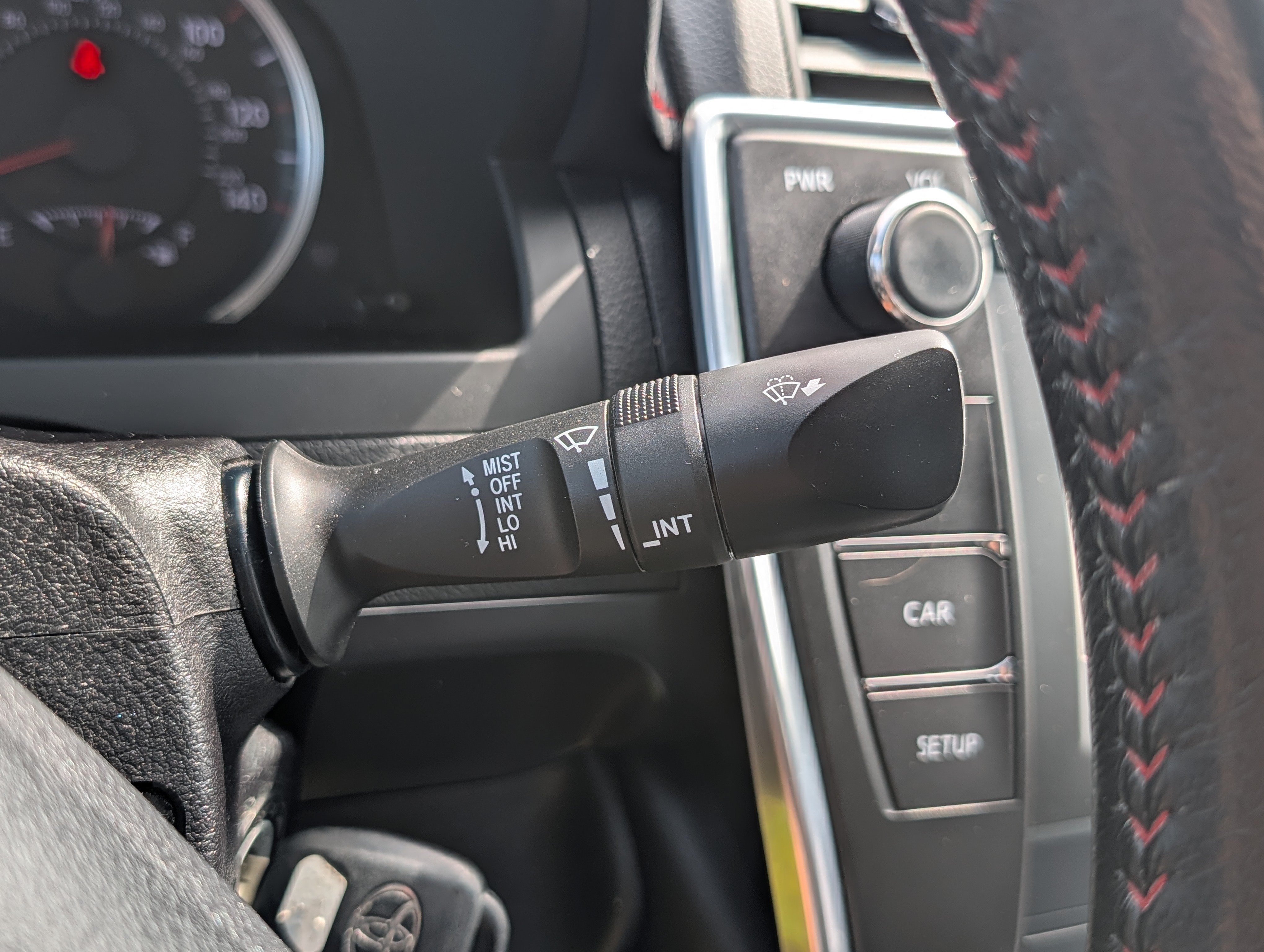 Used 2015 Toyota Camry SE FWD image 31