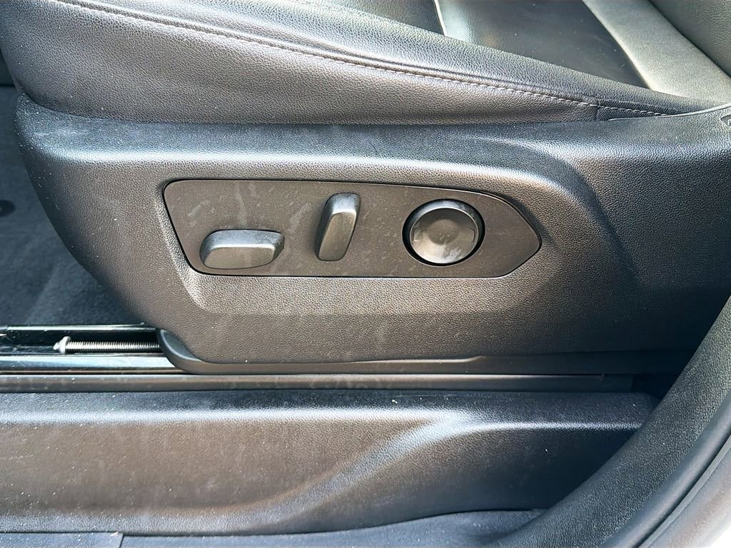 Used 2024 Chevrolet Suburban LT image 22