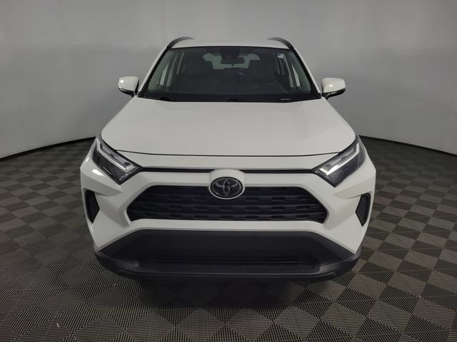Used 2025 Toyota RAV4 XLE FWD image 2