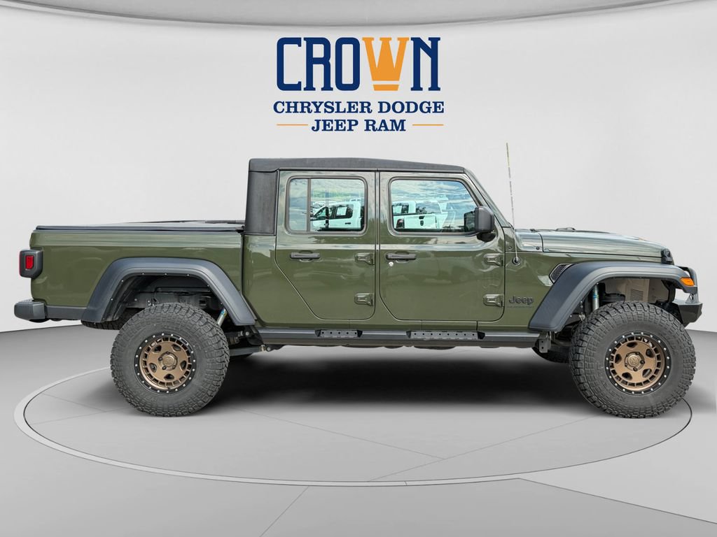 Used 2022 Jeep Gladiator Sport AWD/4WD image 2