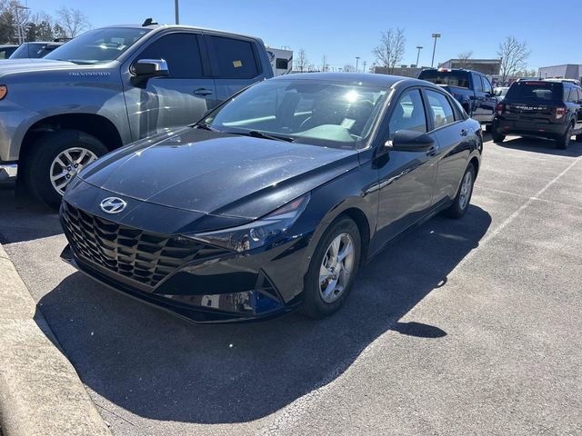 Used 2023 Hyundai Elantra SE image 1
