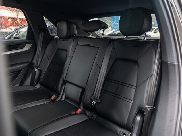 Used 2026 Porsche Cayenne E-Hybrid AWD/4WD image 46