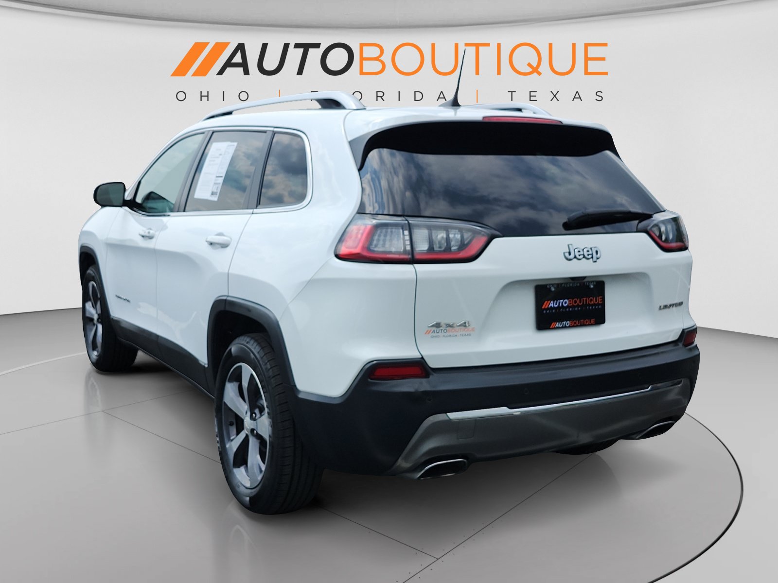 Used 2019 Jeep Cherokee Limited AWD/4WD image 3