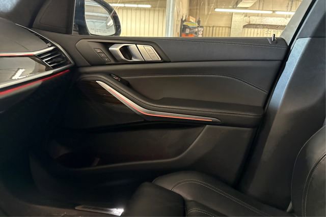 Used 2022 BMW X7 xDrive40i w/ M Sport Package AWD/4WD image 20