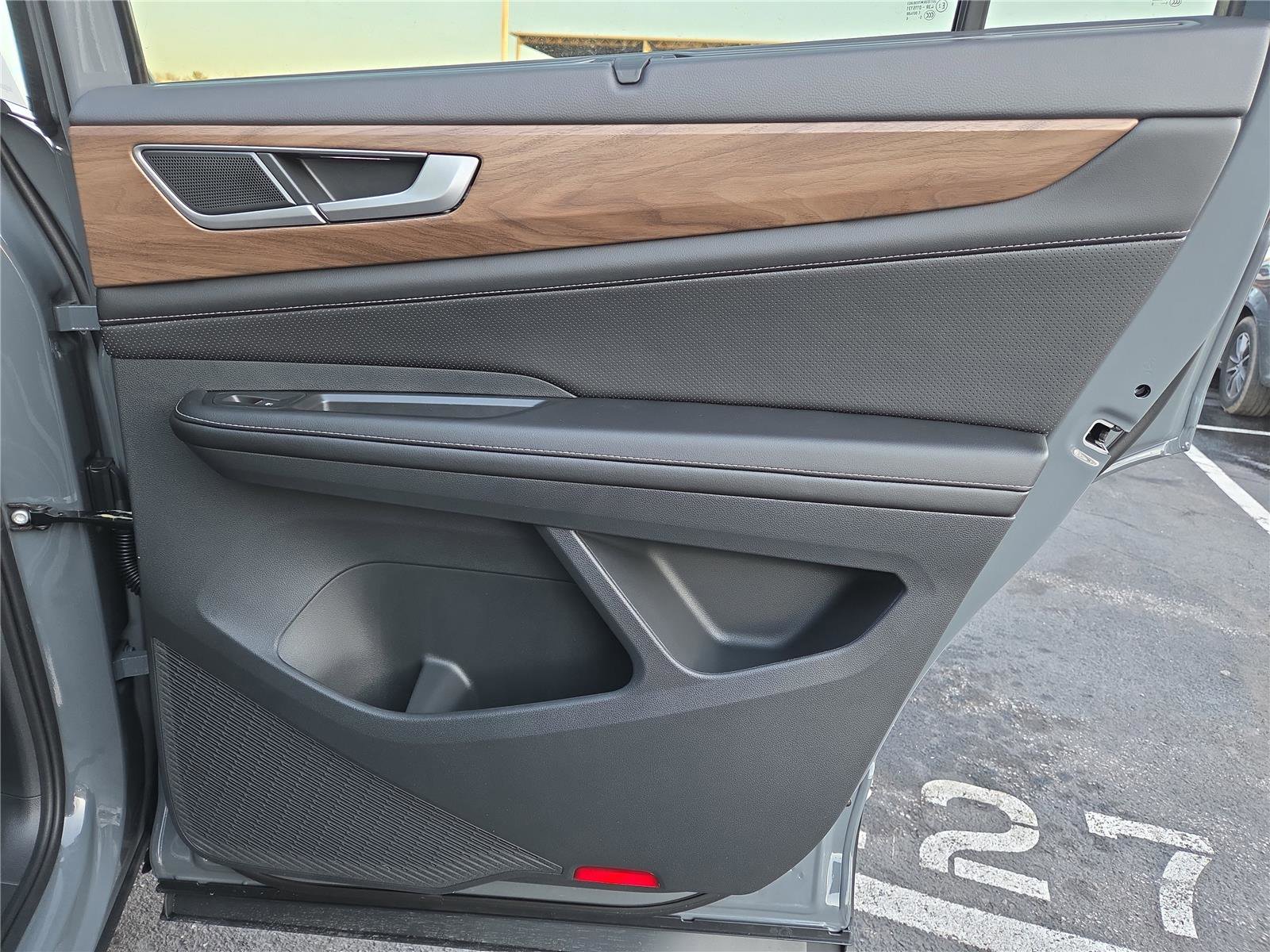 New 2026 Volkswagen Atlas SE image 30