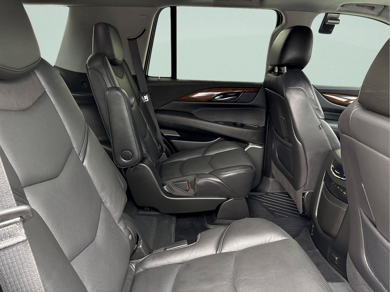 Used 2020 Cadillac Escalade Luxury AWD/4WD image 31