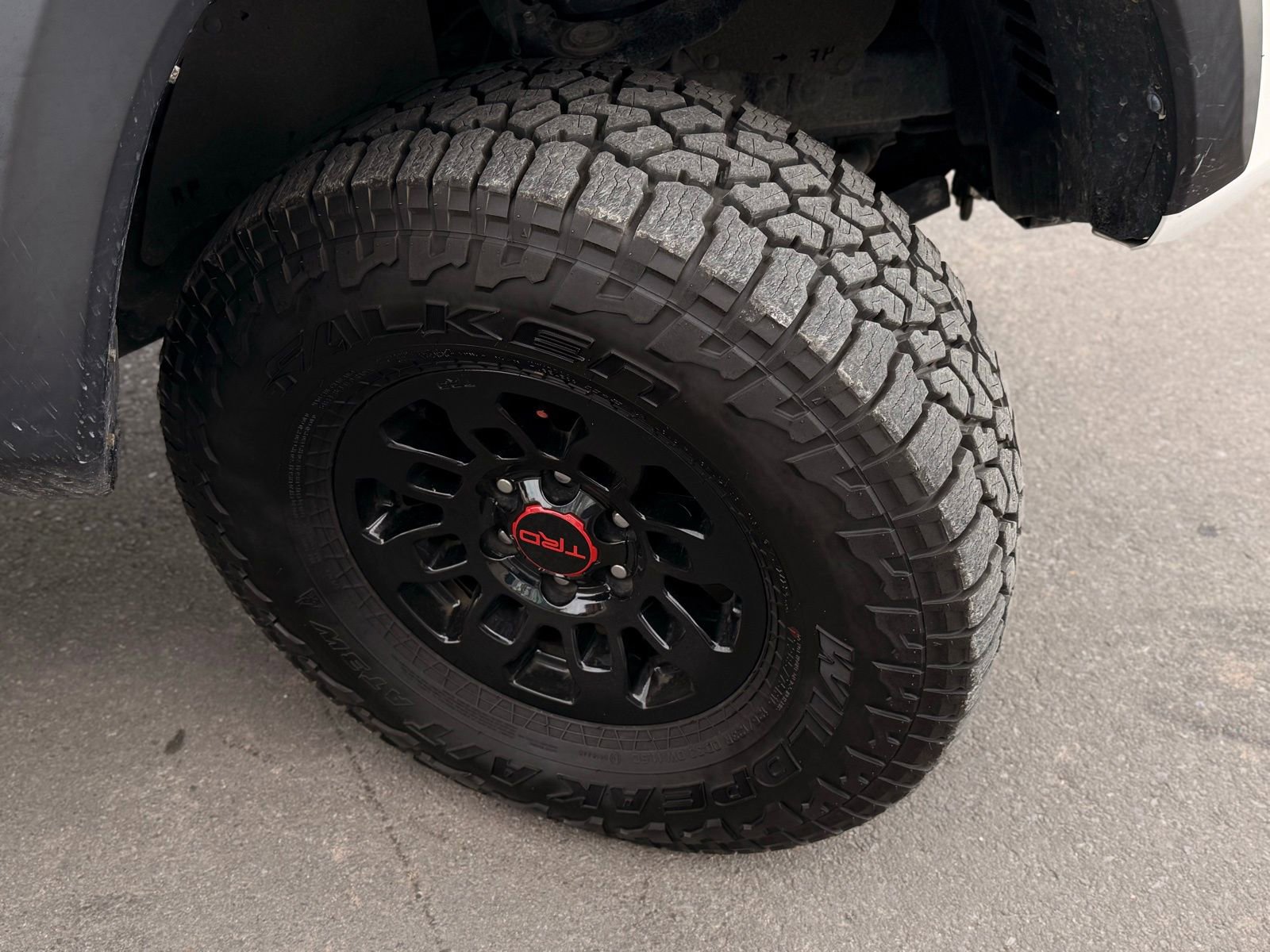 Used 2019 Toyota Tacoma TRD Off-Road image 23