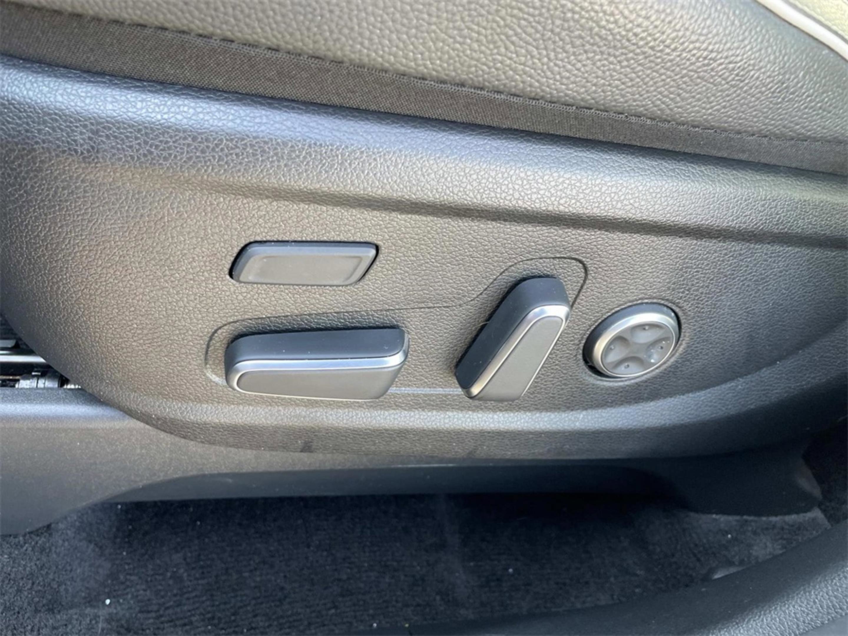 Used 2024 Hyundai Palisade Limited image 15