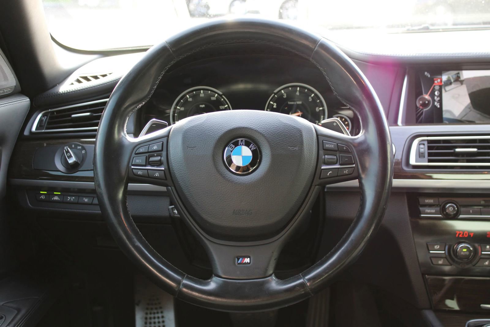 Used 2015 BMW 750Li image 38