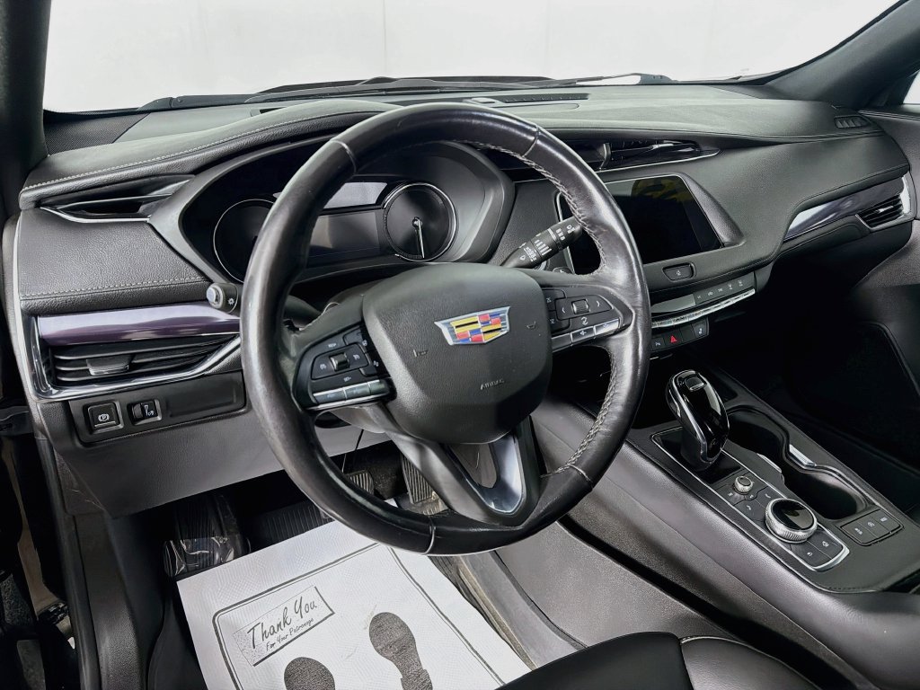 Used 2023 Cadillac XT4 Luxury AWD/4WD image 9