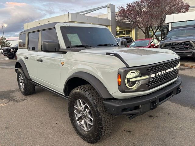 Used 2024 Ford Bronco Badlands image 2