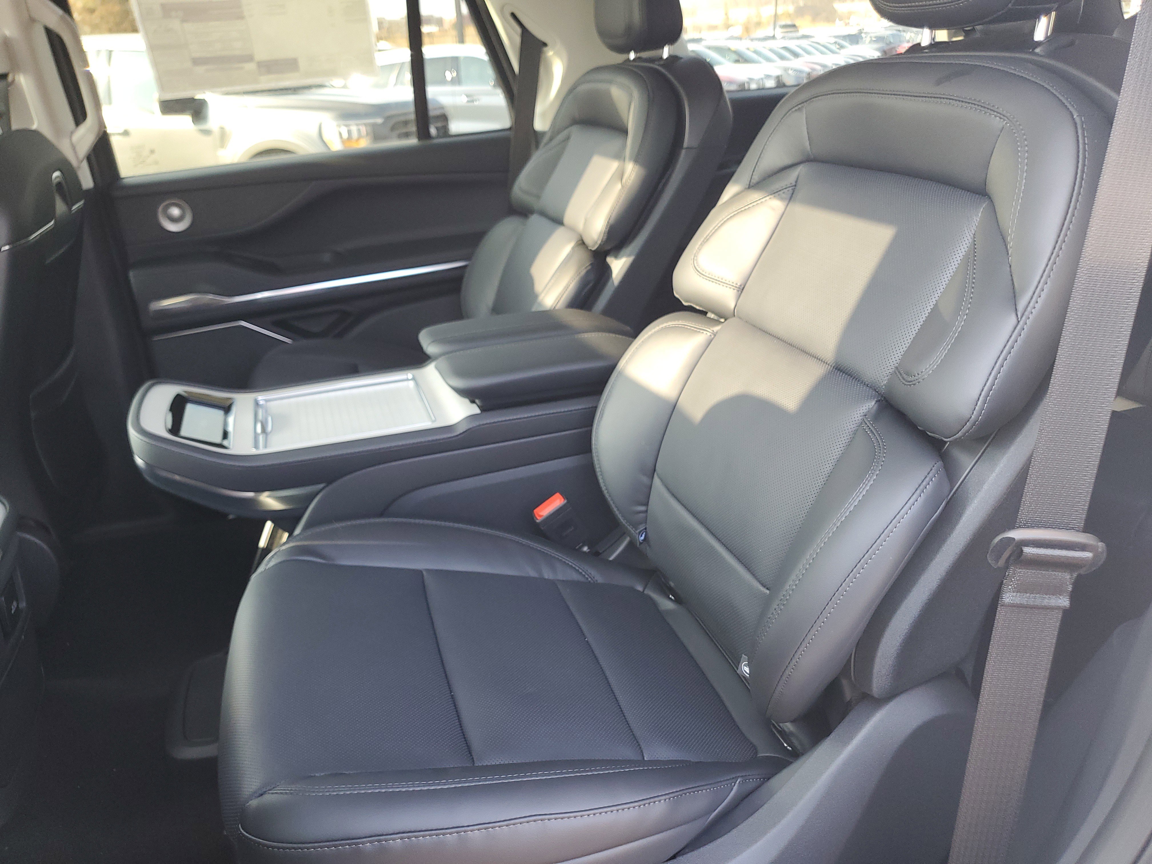 New 2026 Lincoln Navigator Reserve image 30