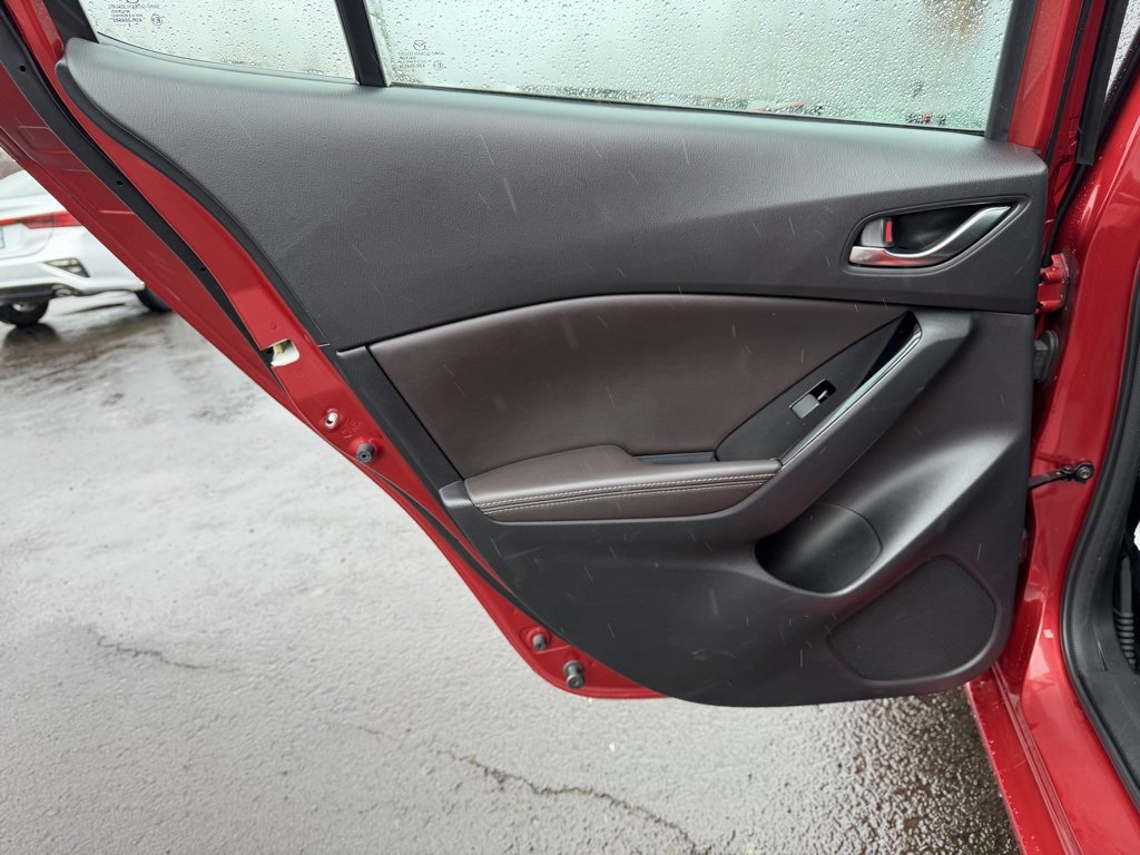 Used 2018 MAZDA MAZDA3 Grand Touring w/ Premium Equipment Package image 30