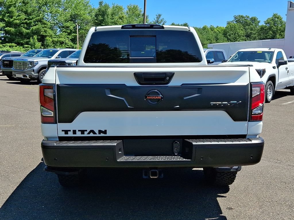 Used 2021 Nissan Titan PRO-4X w/ Pro-4x Convenience Package AWD/4WD image 5