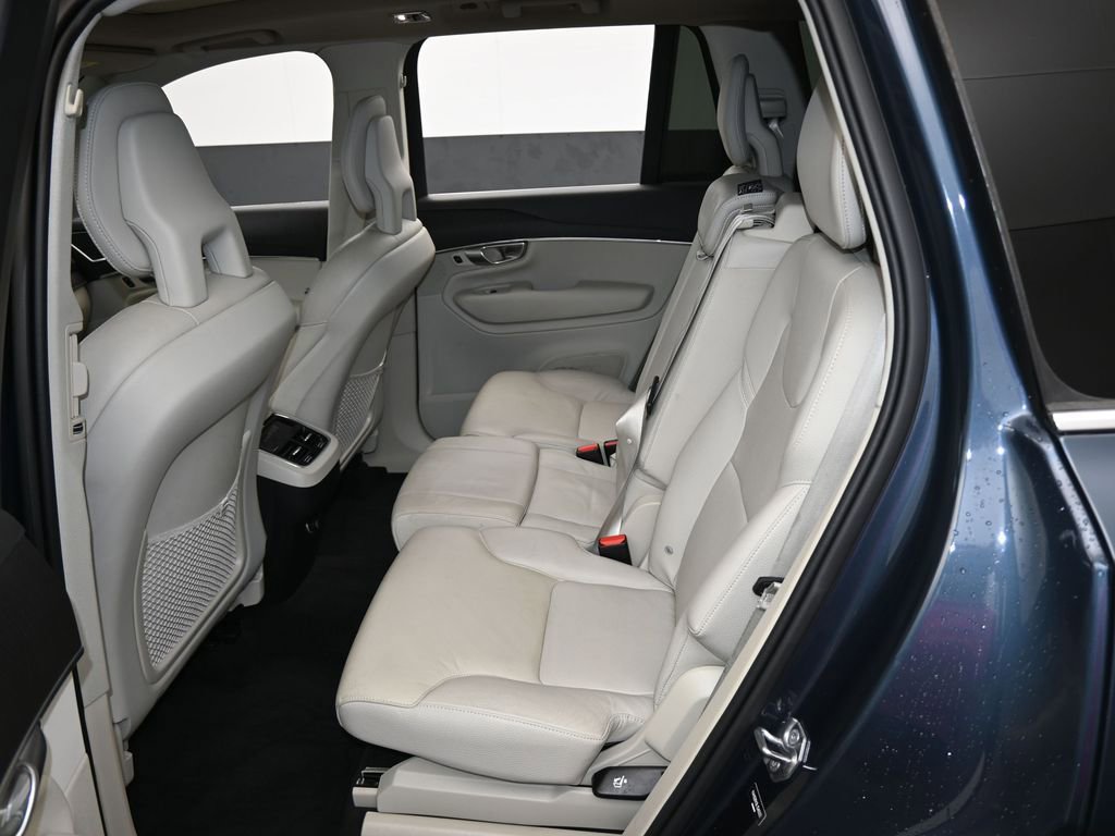 Used 2020 Volvo XC90 T5 Momentum w/ Protection Package image 31