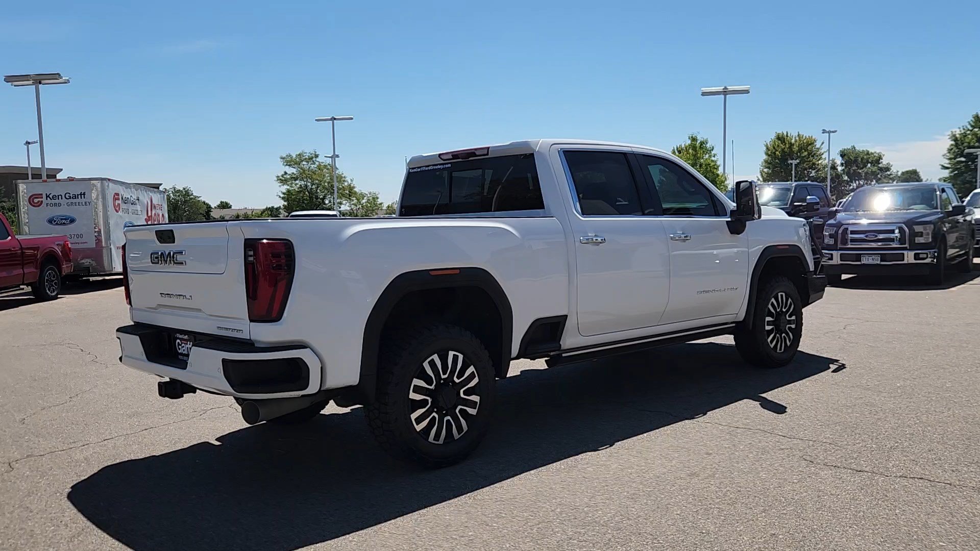 Used 2024 GMC Sierra 3500 Denali Ultimate AWD/4WD image 15