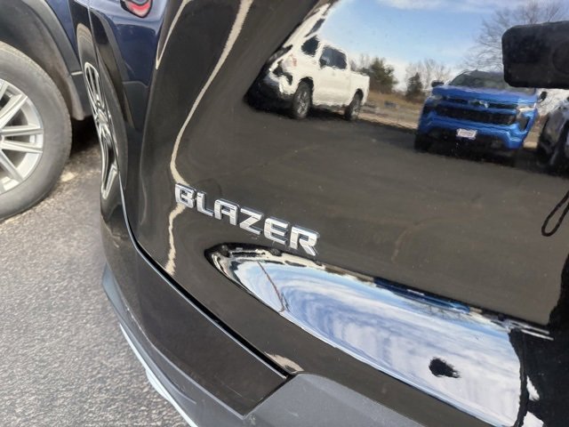 Used 2024 Chevrolet Blazer LT w/ Convenience Package image 11
