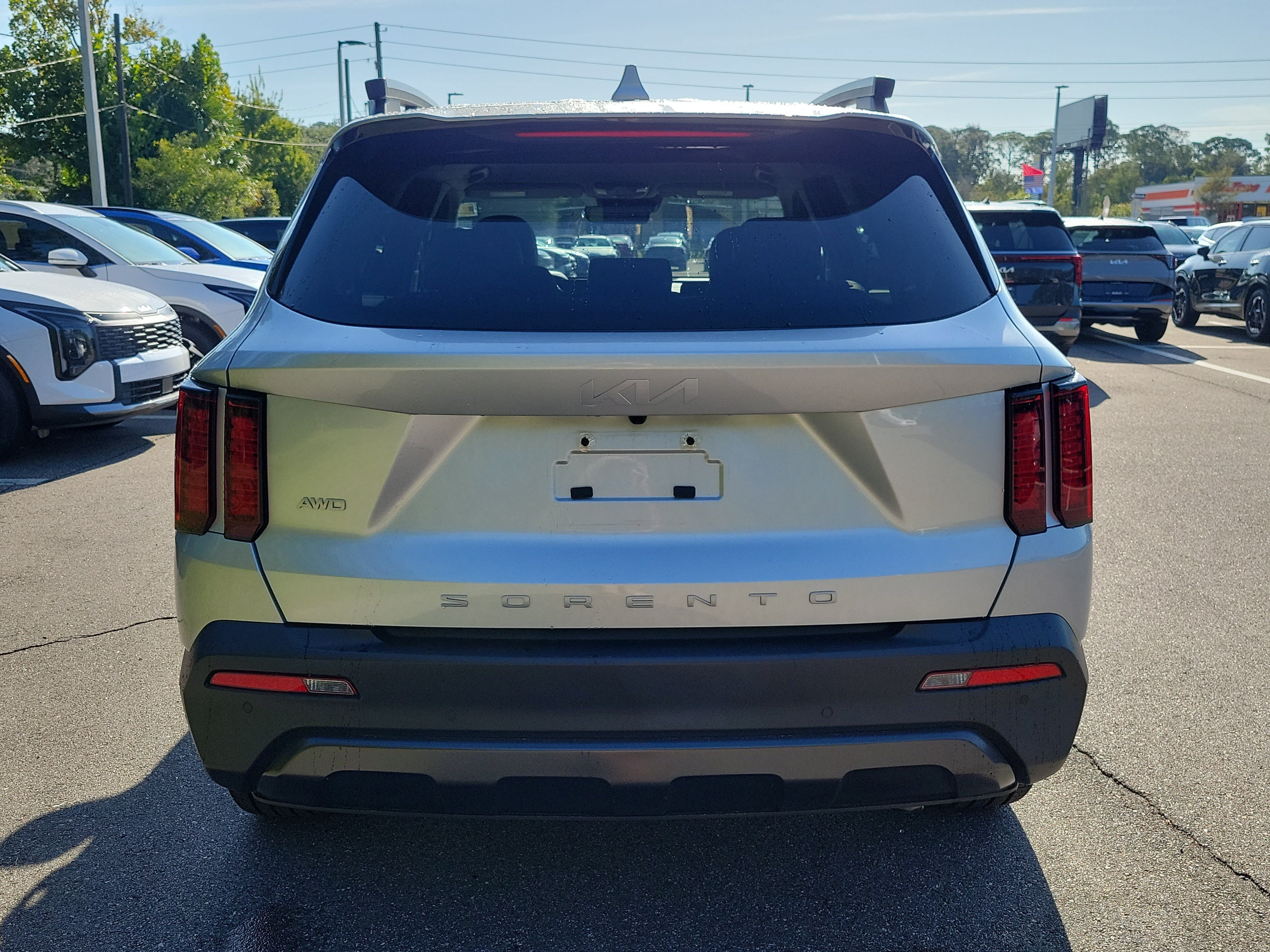 Certified 2022 Kia Sorento S AWD/4WD image 5