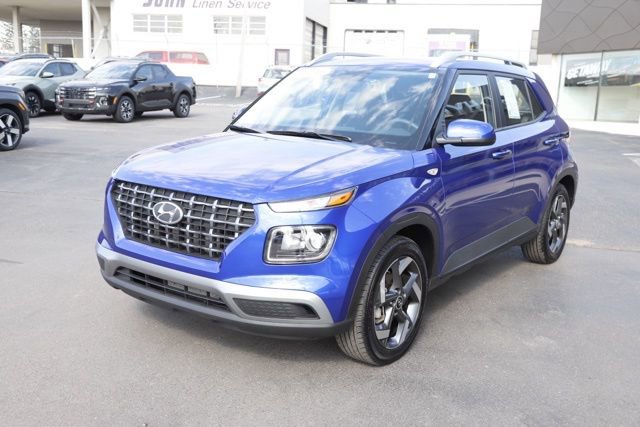 Certified 2026 Hyundai Venue SEL FWD image 8