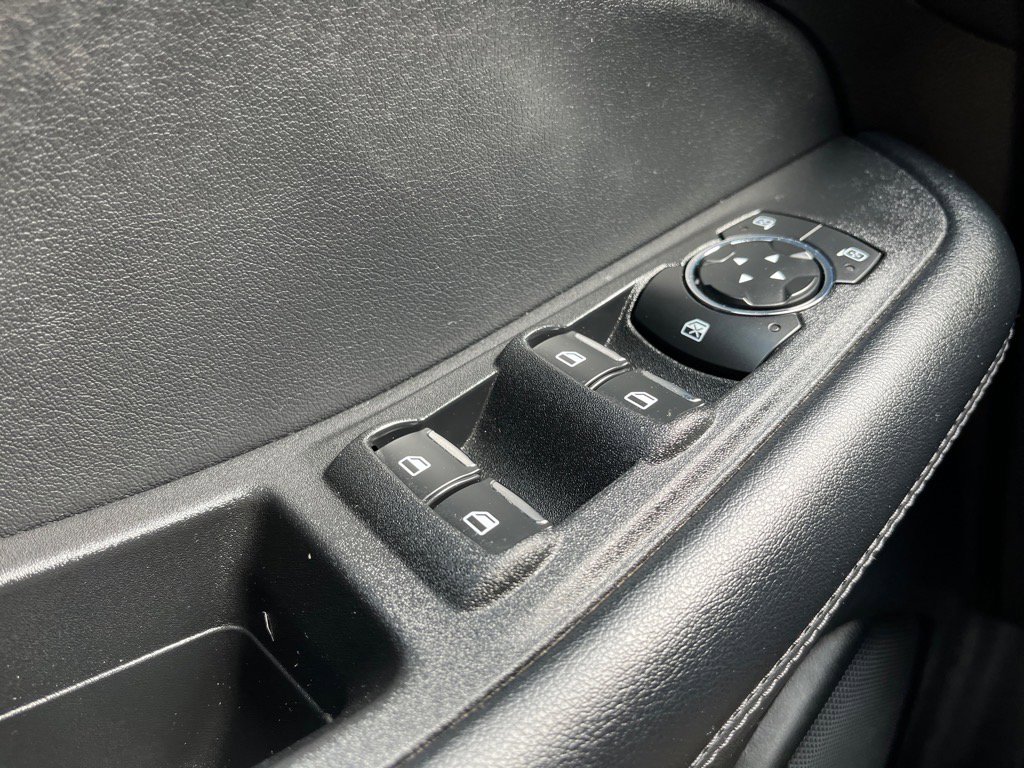 Used 2024 Ford Edge SEL image 26