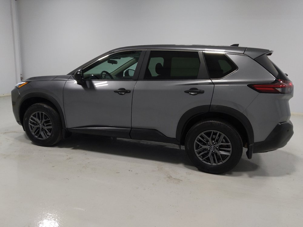 Used 2023 Nissan Rogue S image 3