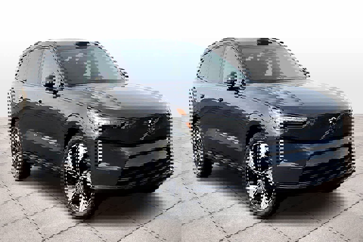 Used 2025 Volvo EX90 Ultra image 2