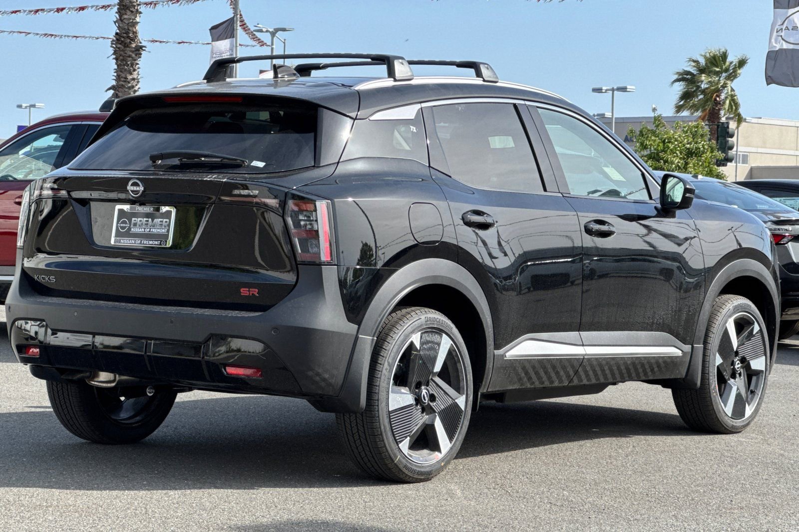 New 2025 Nissan Kicks SR image 4