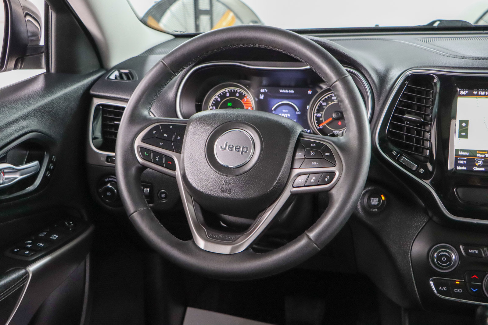 Used 2022 Jeep Cherokee Limited w/ Sun & Sound Group image 12