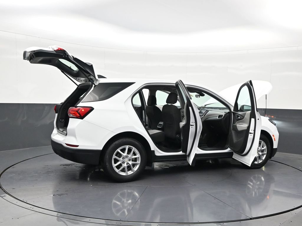 Used 2022 Chevrolet Equinox LS FWD image 31