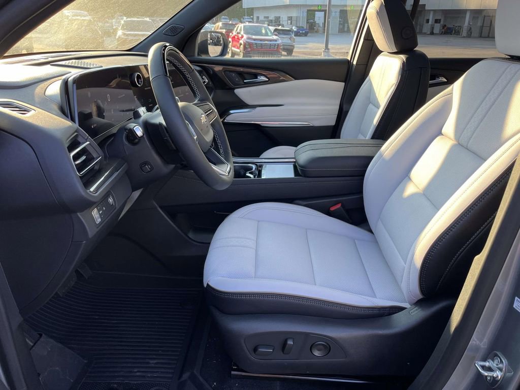 New 2026 Chevrolet Traverse High Country w/ LPO, Floor Liner Package image 17