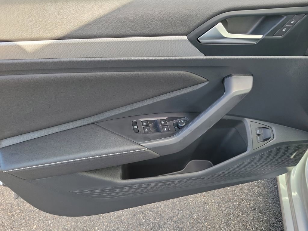 Used 2024 Volkswagen Jetta S image 15