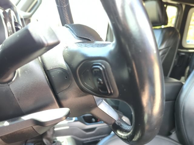 Used 2019 Jeep Wrangler Unlimited Sahara AWD/4WD image 15
