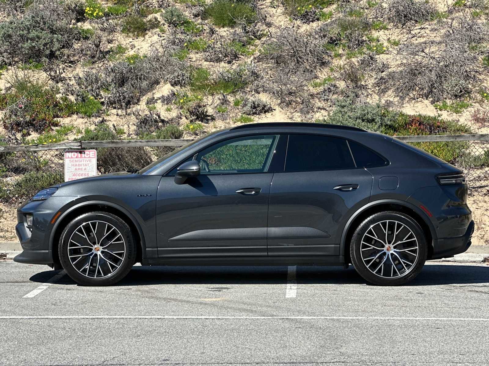 New 2026 Porsche Macan Electric RWD image 2