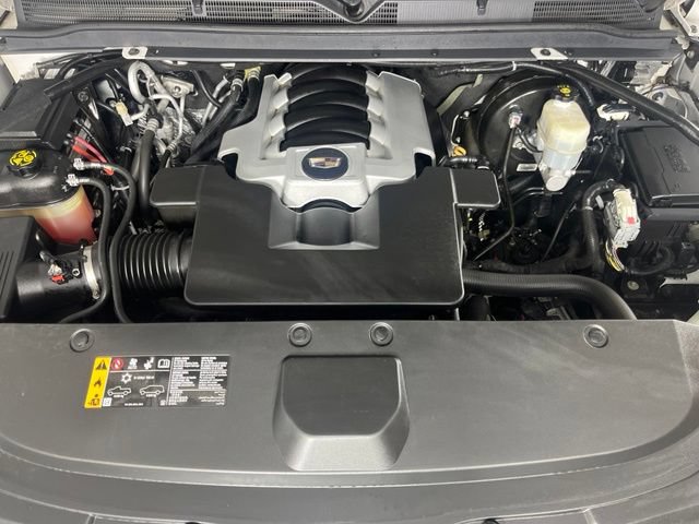 Used 2018 Cadillac Escalade Luxury AWD/4WD image 10