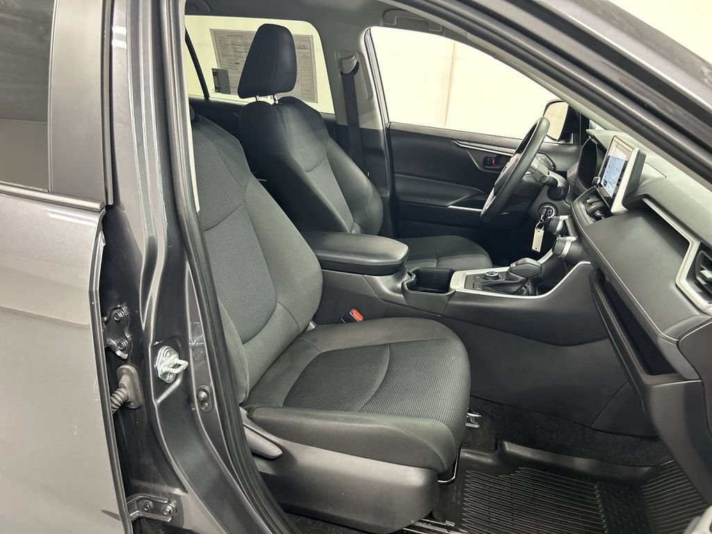 Used 2024 Toyota RAV4 LE AWD/4WD image 22