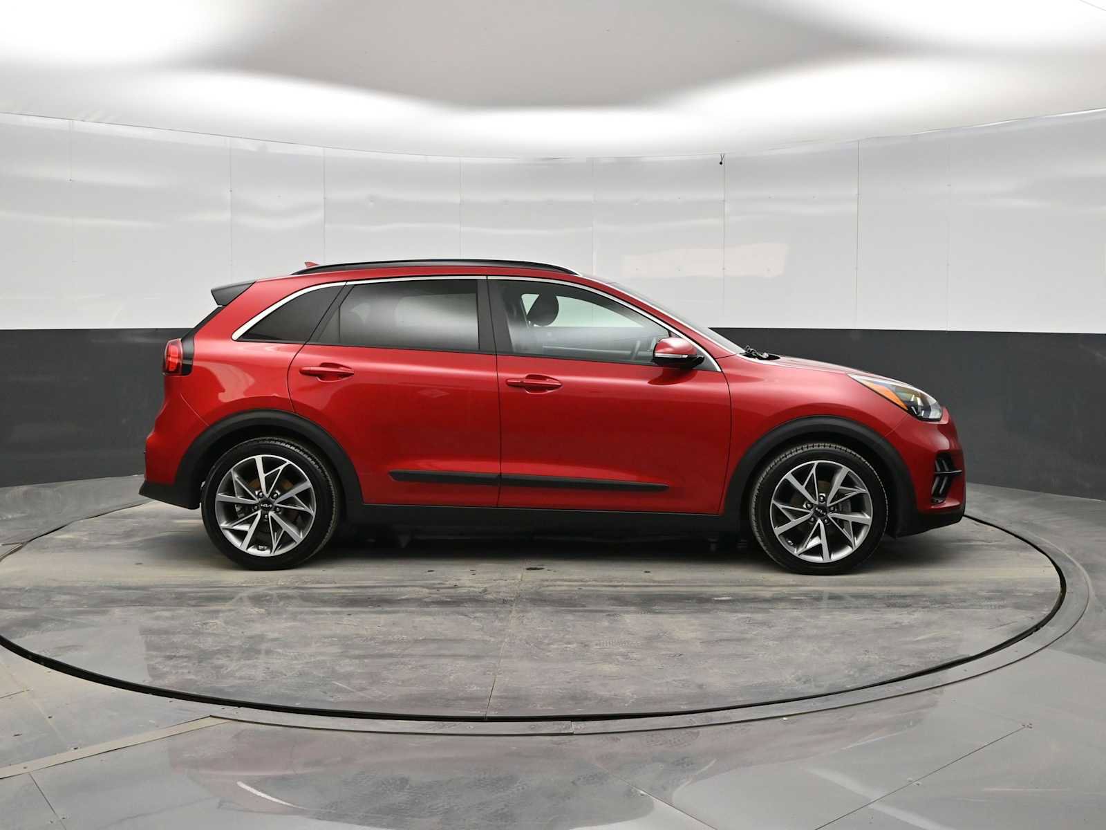 Used 2022 Kia Niro Touring Special Edition image 7
