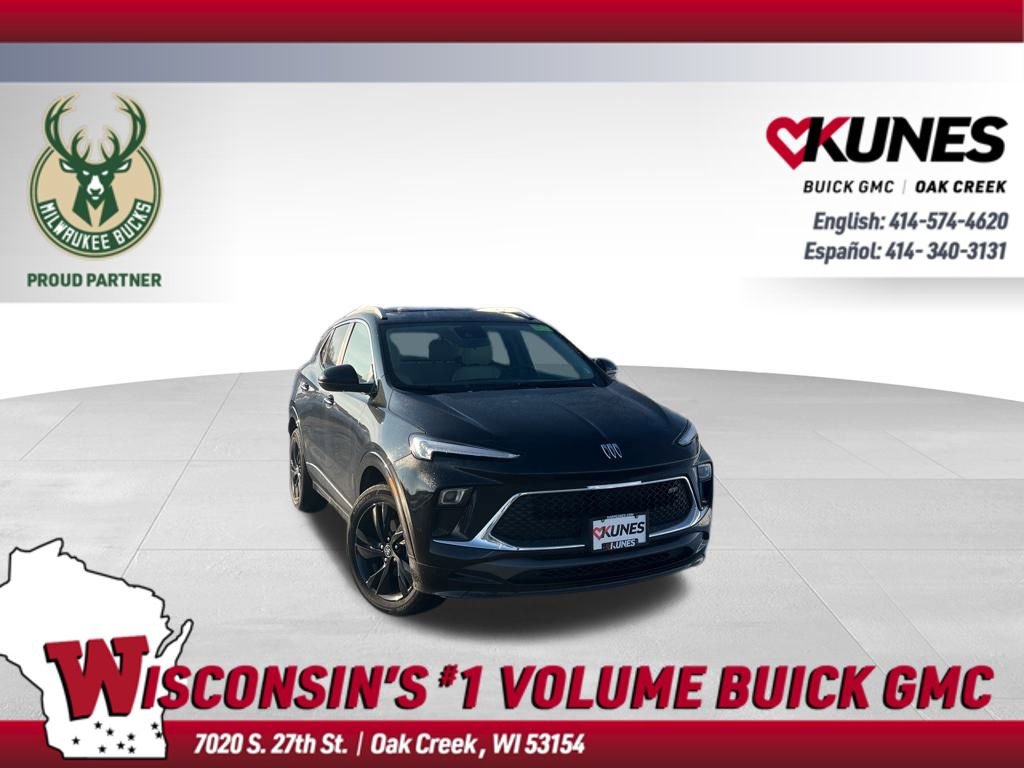 Used 2024 Buick Encore GX Sport Touring image 1